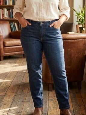 Just My Size EUC Blue classic
Straight Leg, Great date night Jean.
16WS